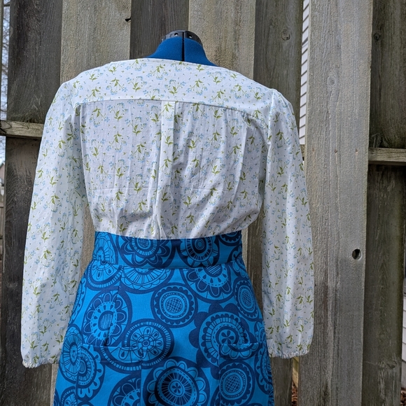 Floral Tie Blouse - Picture 2 of 10